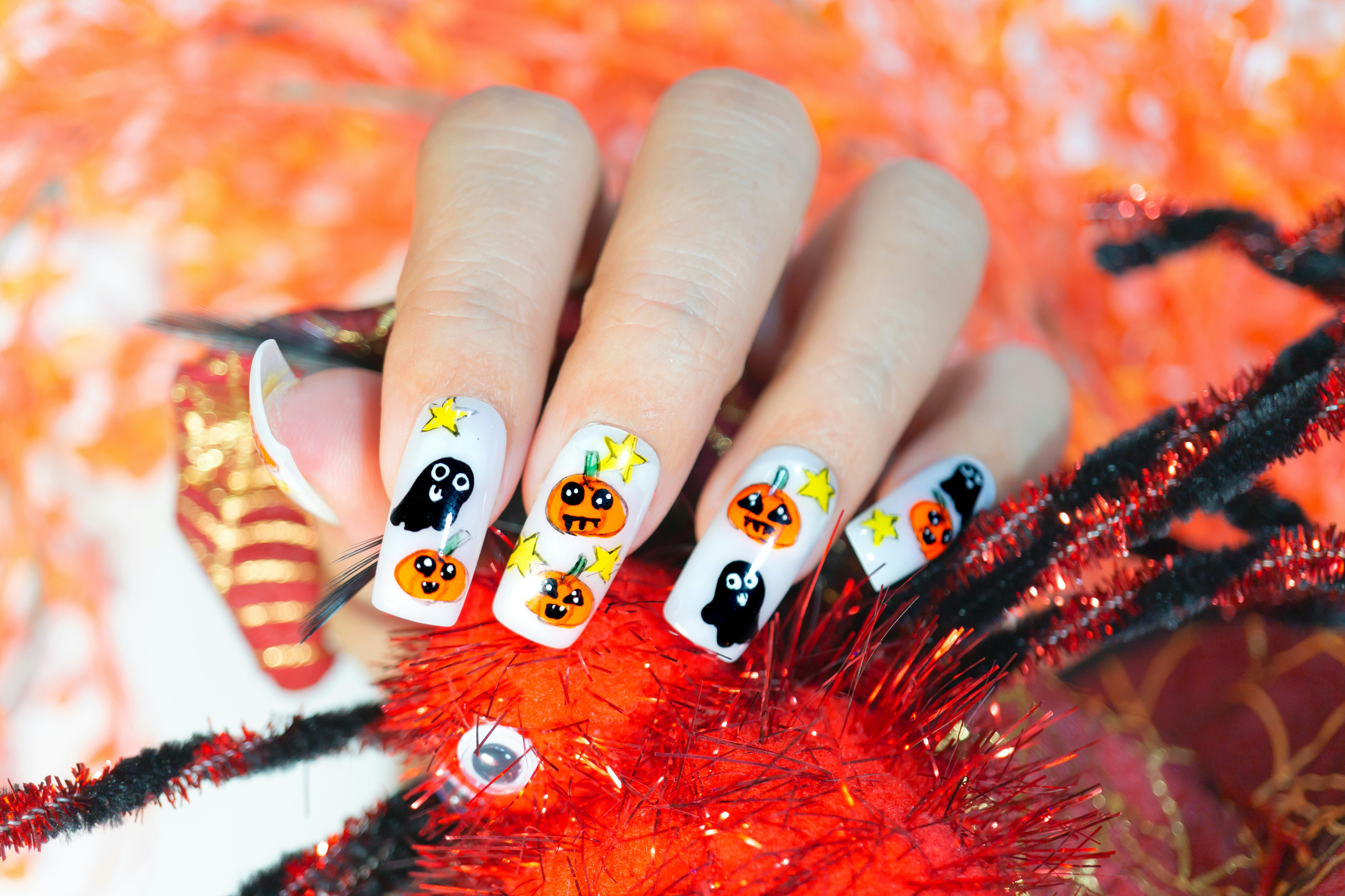 28 Instagram Captions For Halloween Nail Art That S Sparkly Bootiful